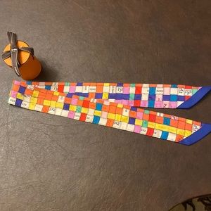 Hermes twilly scarf